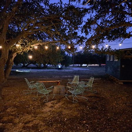 Villa The Container Retreat @ 290 Wine Trail #1 Escape To Hye, Tx Exterior foto