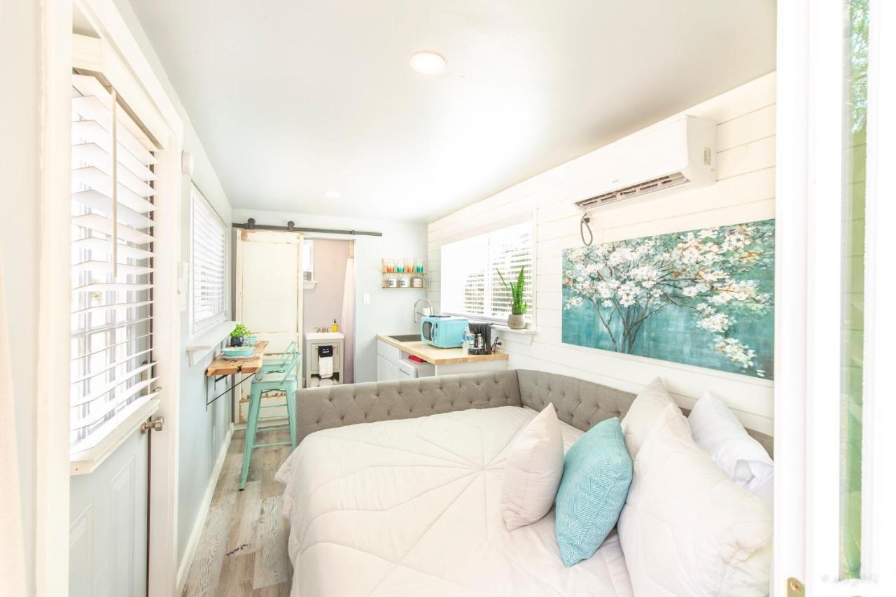 Villa The Container Retreat @ 290 Wine Trail #1 Escape To Hye, Tx Exterior foto