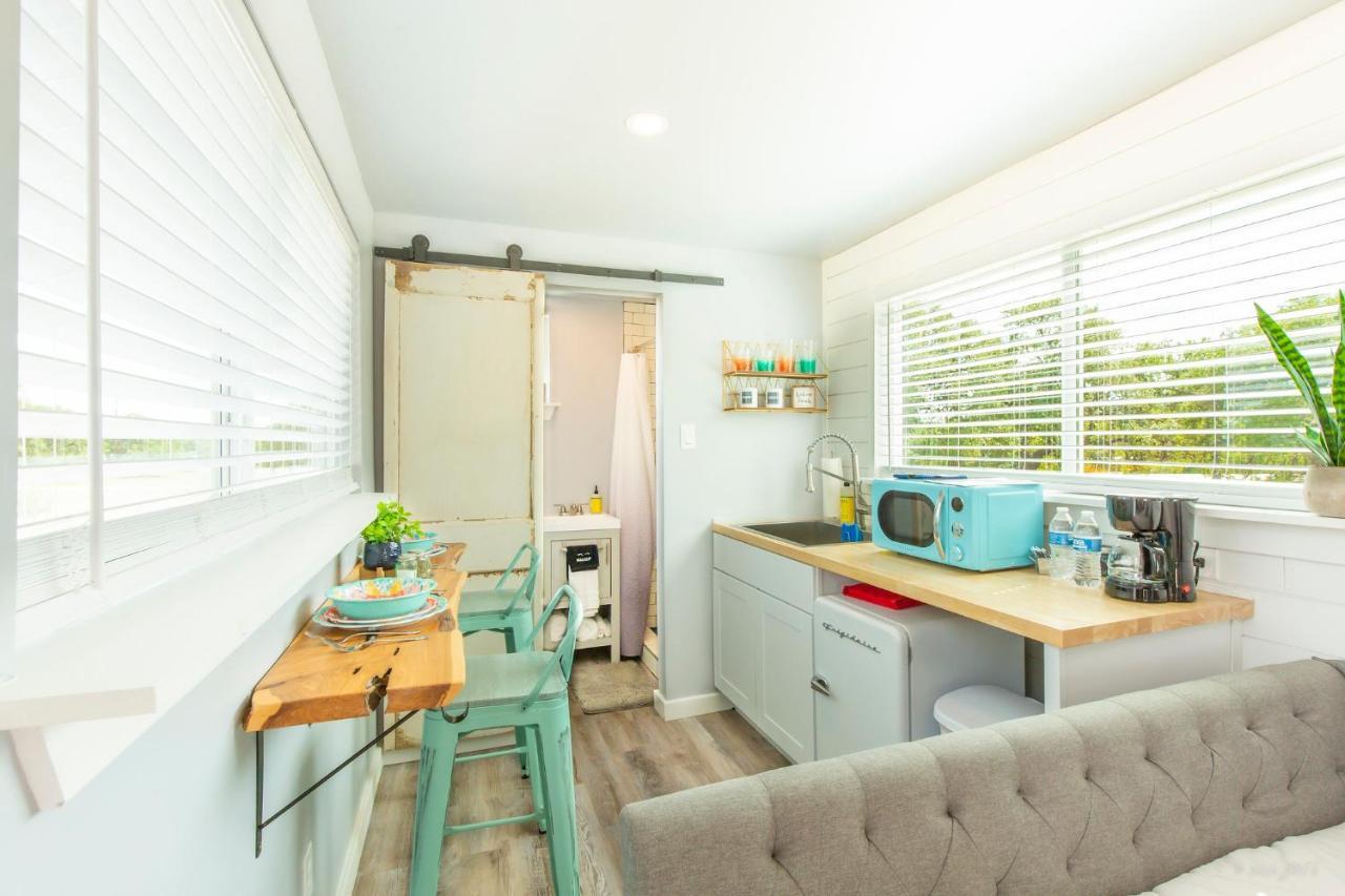 Villa The Container Retreat @ 290 Wine Trail #1 Escape To Hye, Tx Exterior foto
