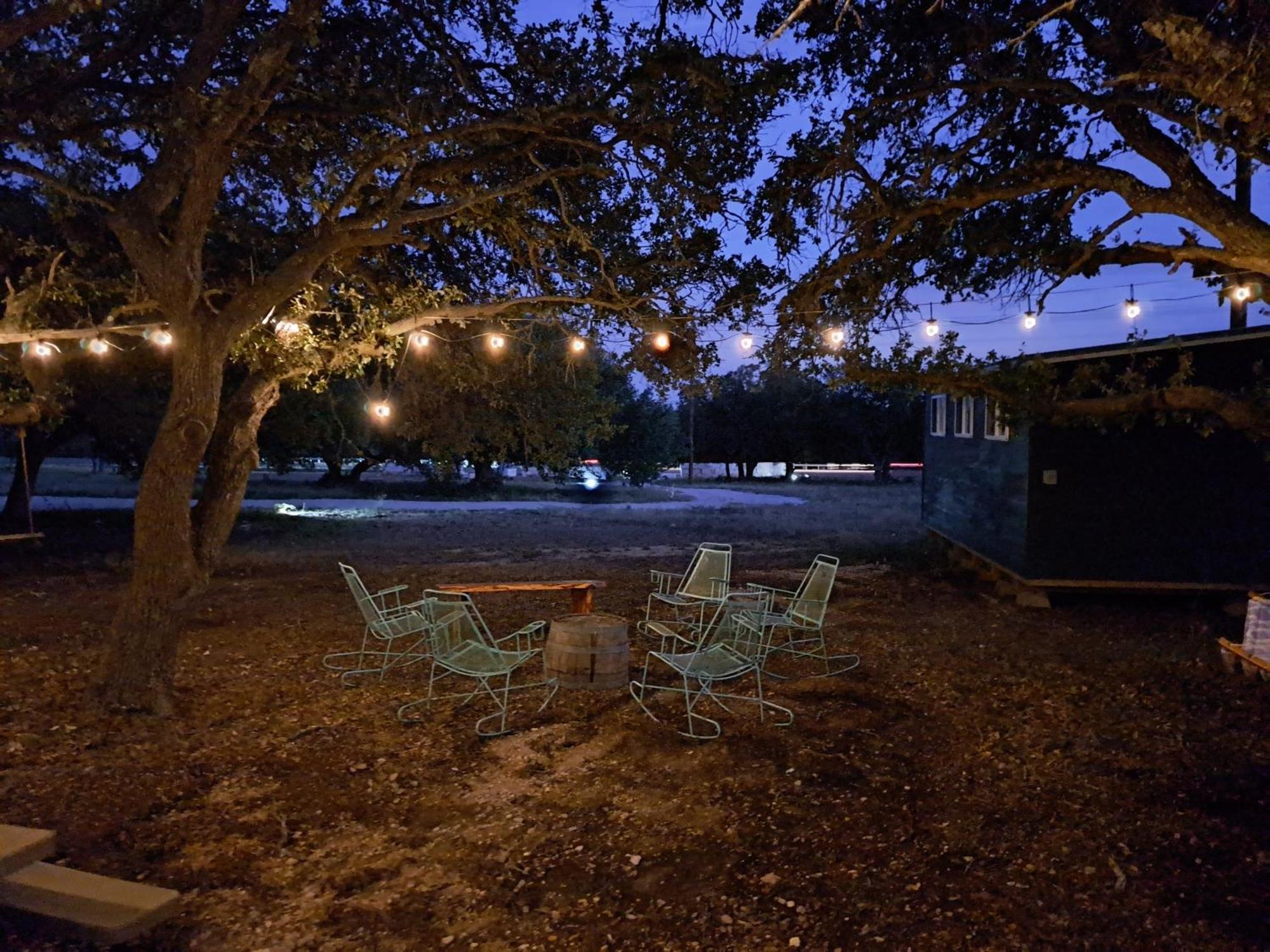 Villa The Container Retreat @ 290 Wine Trail #1 Escape To Hye, Tx Exterior foto